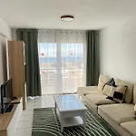 아파트 Panorama 3 Bedroom 아데제
